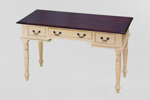 JUSSIE DESK