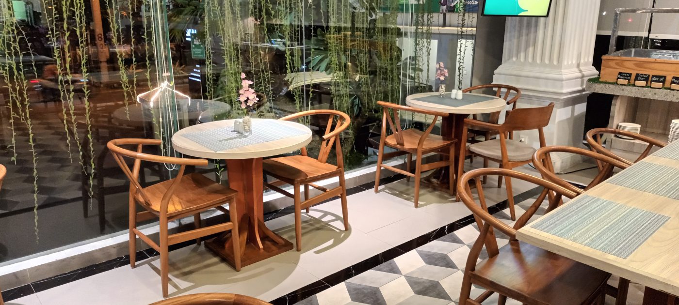 RESTTO CHAIR SOLIA HOTEL YOSODIPURO SOLO P03